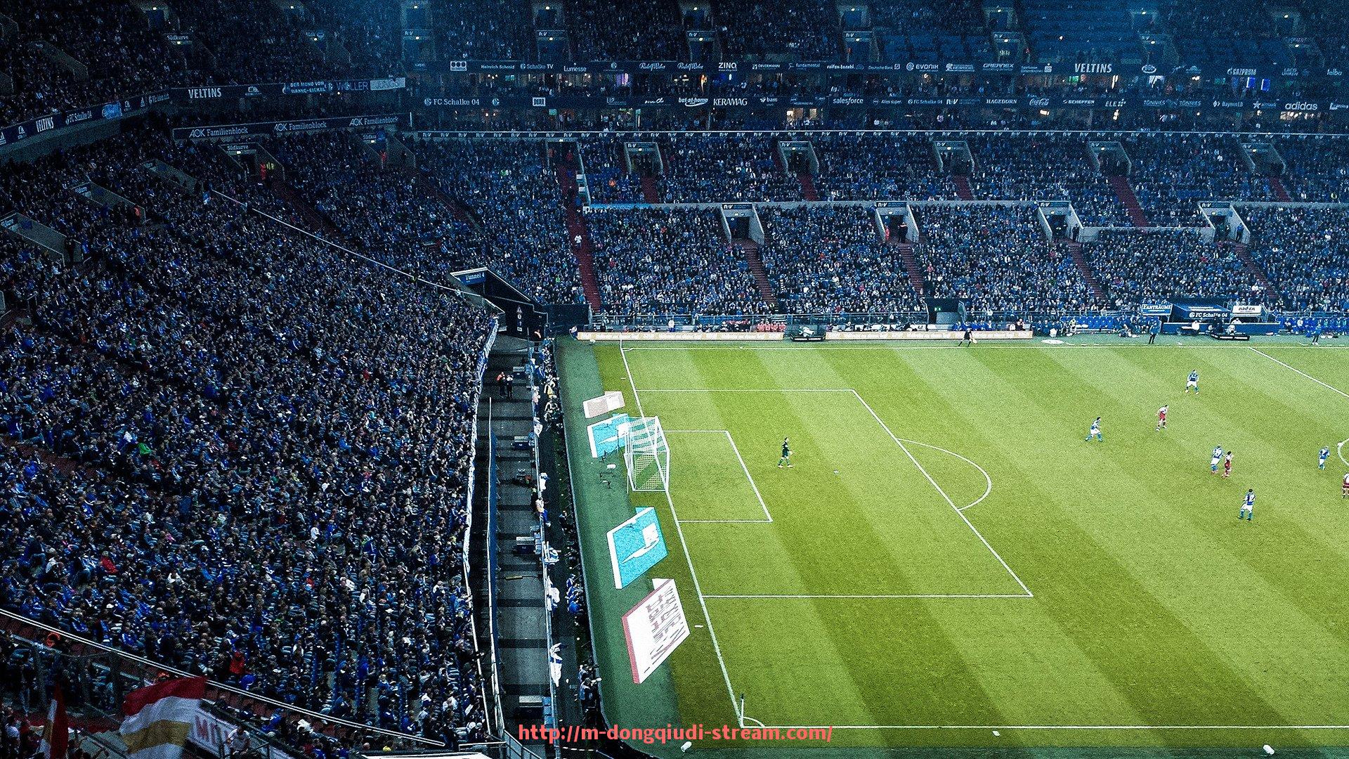 懂球帝直播-火箭队与雷霆在季后赛的对决战绩与经典对抗场面